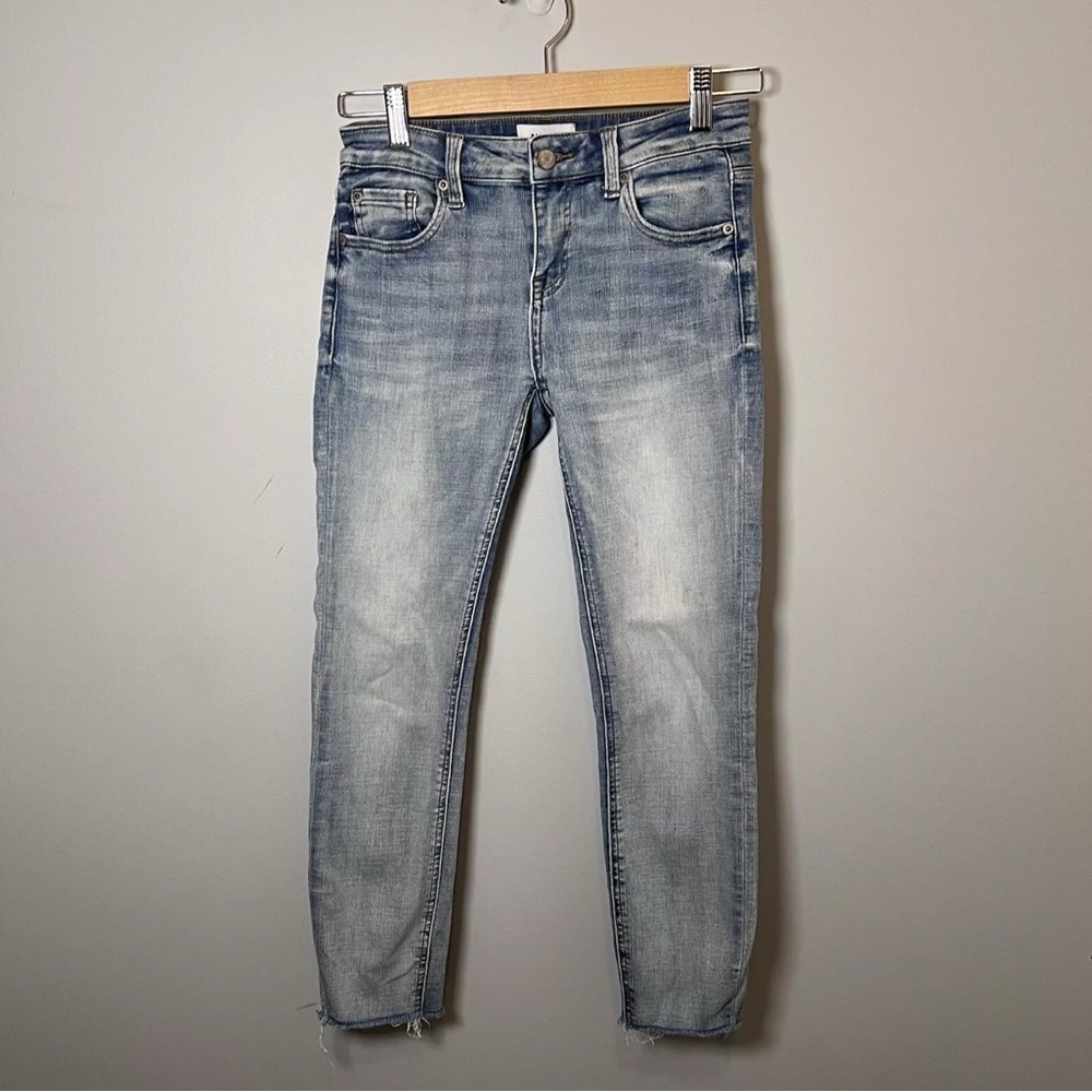Pistola Arielle Skinny Jeans Womens 25 (size 2) Light Wash Raw Frayed‎ Hem